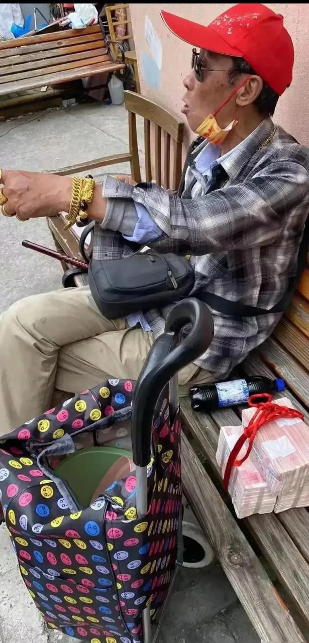 [周刊大爷图片]周刊大爷图片大全
