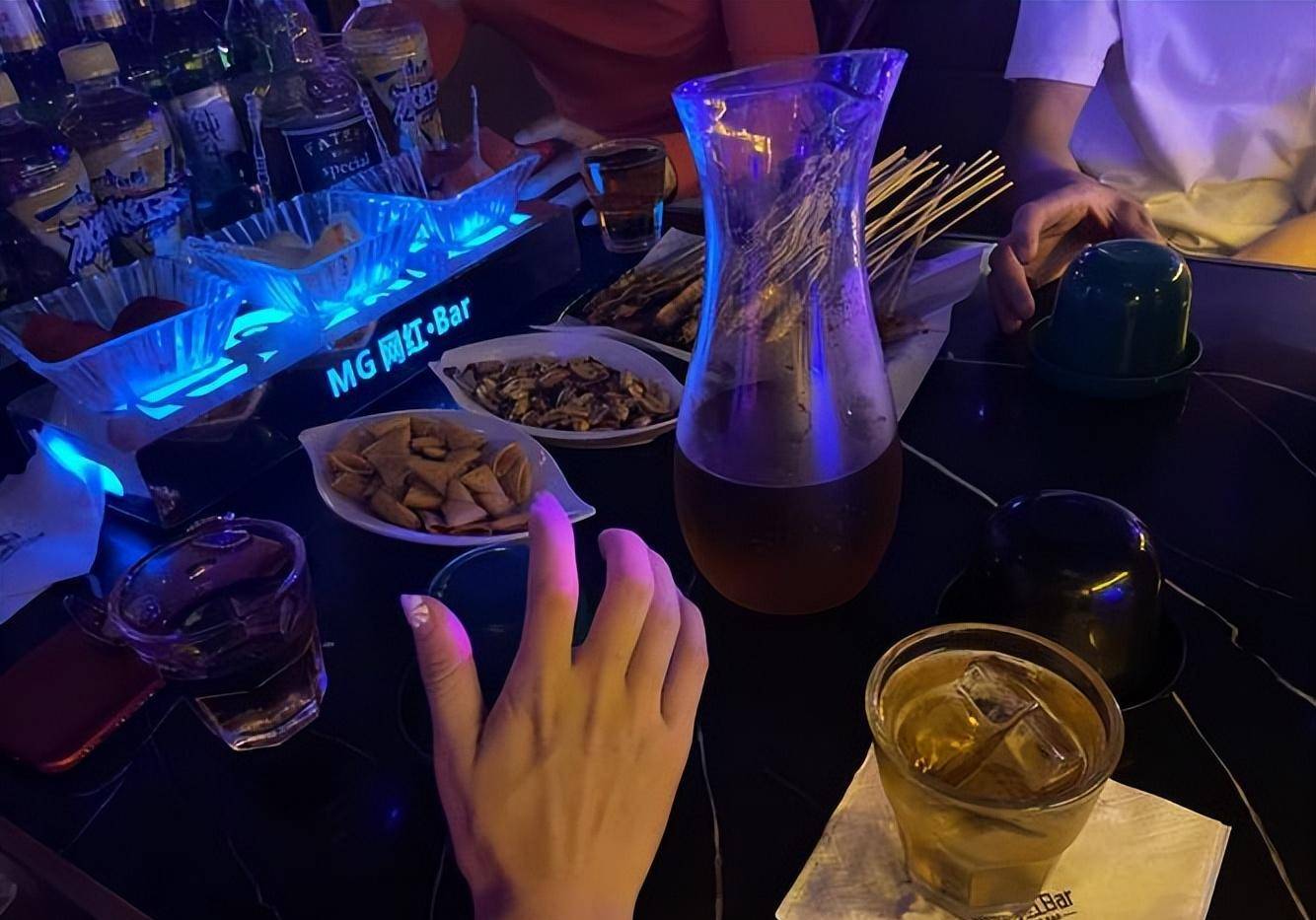 小狐狸酒吧-狐狸酒吧简介