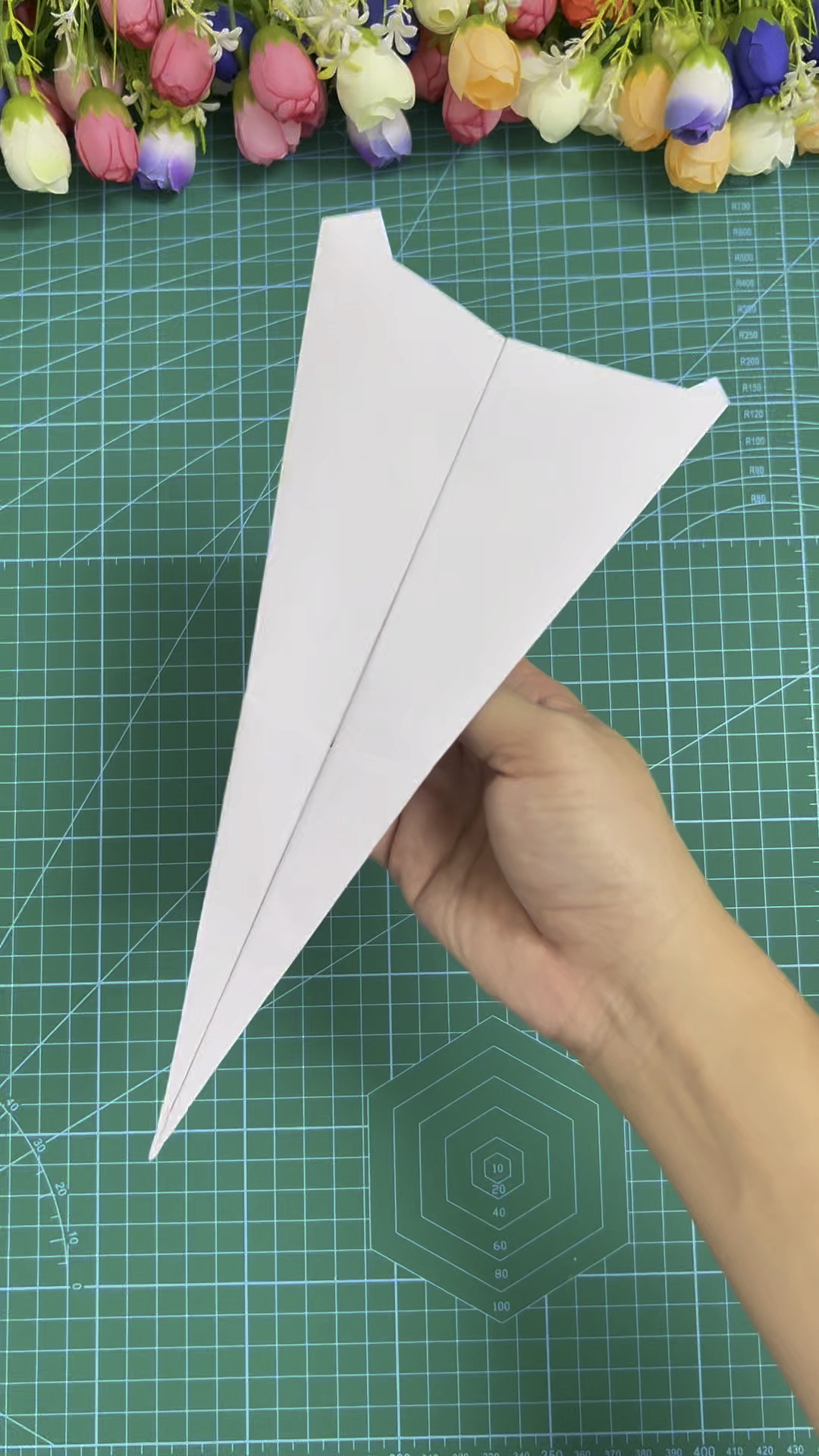 为什么纸飞机飞不远呢?,纸飞机为什么可以飞起来的原因